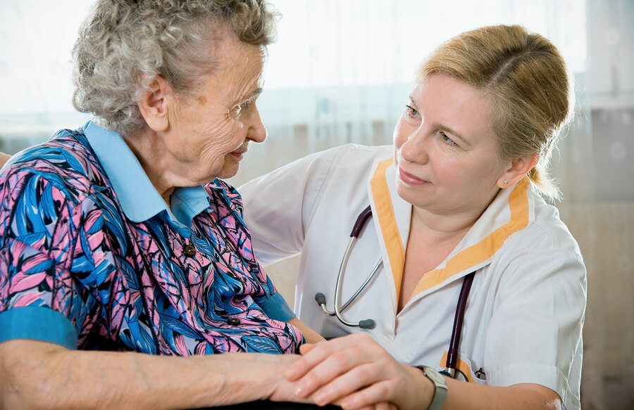 How to Choose a Senior Caregiver